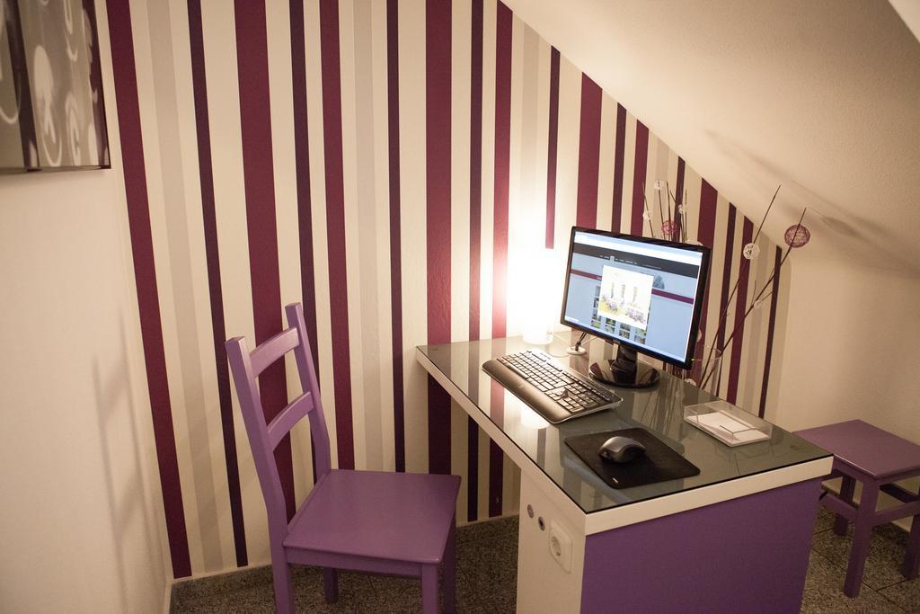 Hotel Am Ostpark Neubiberg Esterno foto