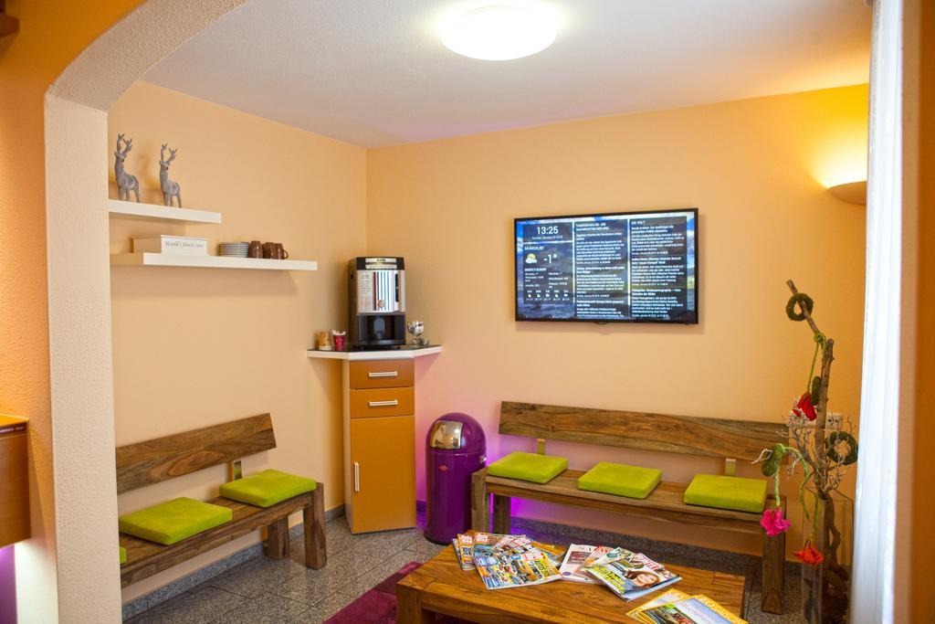 Hotel Am Ostpark Neubiberg Esterno foto