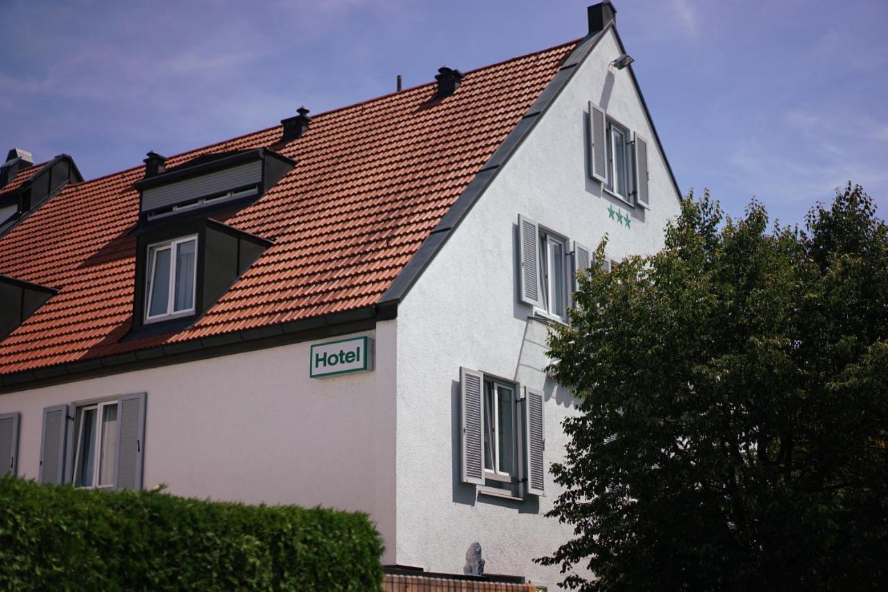 Hotel Am Ostpark Neubiberg Esterno foto